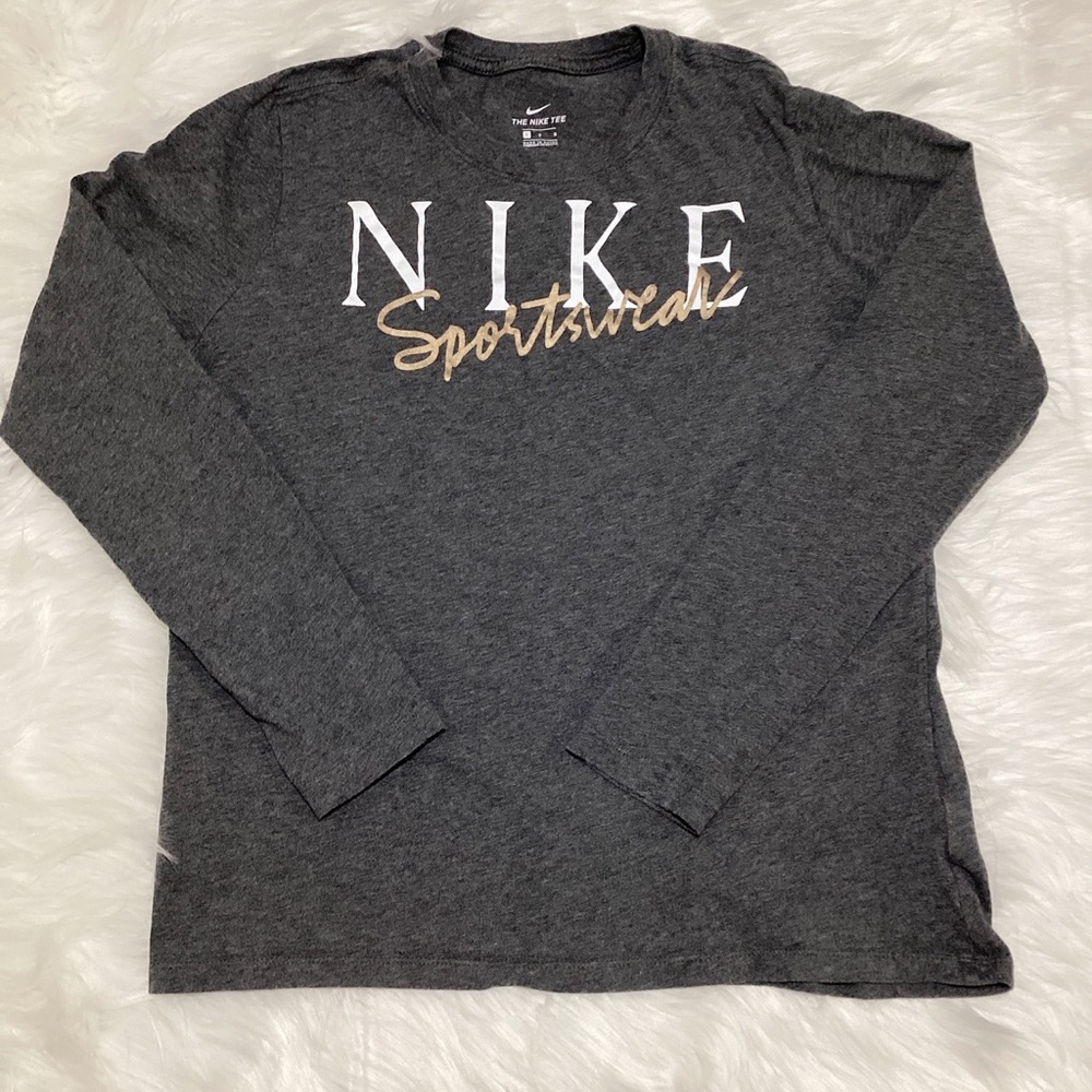 Nike Women’s Grey Long Sleeve Round Neck Logo print in front Sportswear Top